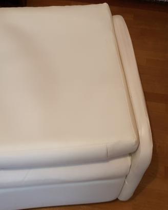 poltrona elegante reclinabile 