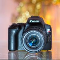 Canon 250D / SL3+ Obiettivo EF-S 18-55 IS STM