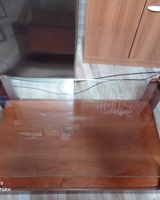 Tavolino in legno con piano in vetro