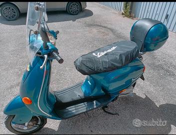 Vespa Piaggio ET4 125