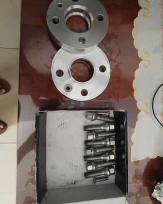 2 distanziali ruote da 2 cm  bulloni anche 