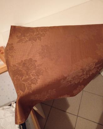 tovaglia in tessuto antimacchia 