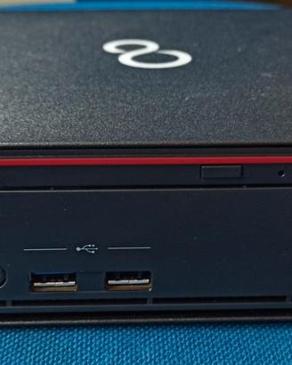 Fujitsu Esprimo Q556