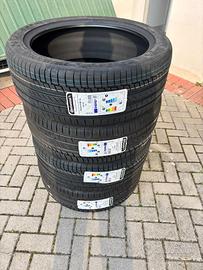 Gomme estive continental 235/45/r20