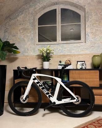 TREK MADONE SL6 GARMIN EDGE GARMIN TACX