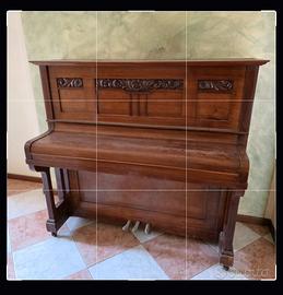 Piano forte da parete