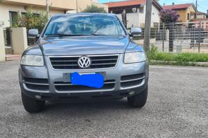 VOLKSWAGEN Touareg - 2004