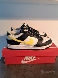 Nike Dunk Low (Bianco/Nero baffo Giallo) tg 44.5