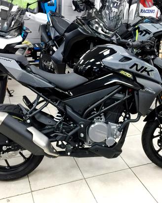 Cf Moto 300NK NUOVA - PRONTA CONSEGNA