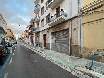 2 LOCALI A BRINDISI