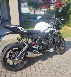 Triumph Street triple r 2800 km 