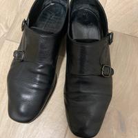 Scarpe uomo con fibbie in pelle