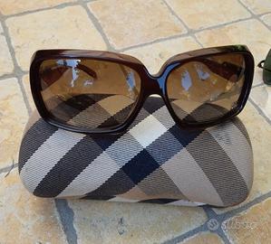 occhiali da sole Burberry