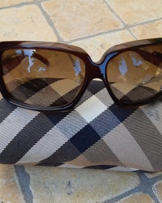 occhiali da sole Burberry