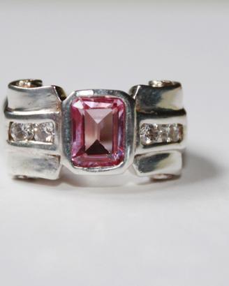 Anello argento pietra rosa sfaccettata 