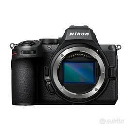 NIKON Z5II Body + scheda SDXC 128GB