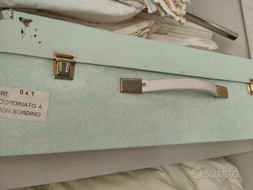 set valigette lenzuola e tovaglie 