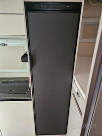 Frigorifero trivalente Thetford N4142E+