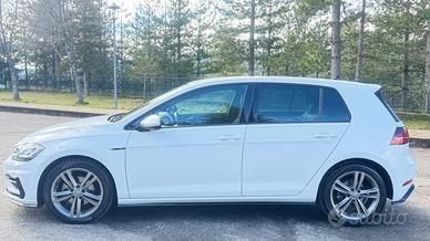 Volkswagen Golf 2.0 TDI DSG 5p. Executive BlueMoti