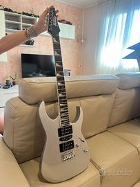 Chitarra elettrica IBANEZ + amplificatore BOSS