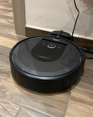 Roomba i7 robot aspirapolvere