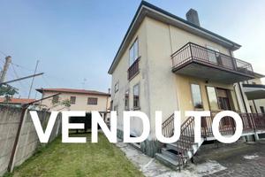 Villa di 196 m² con 4 locali e box auto a Villa Co