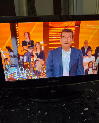 TV Samsung 22”