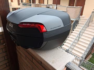 valigia givi  nuova 46 l. capienza due caschi inte