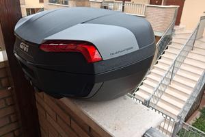 valigia givi  nuova 46 l. capienza due caschi inte