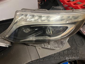 Fanale ant. sx Mercedes V250 (W447)
