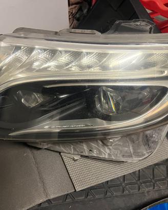 Fanale ant. sx Mercedes V250 (W447)