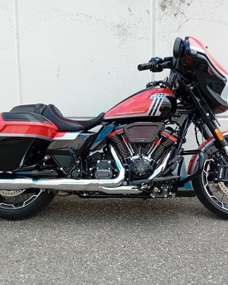 Harley-Davidson CVO Street Glide 25°