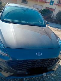 Macchina Ford kuga
