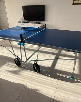 Tavolo da ping pong pieghevole con ruote