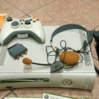 Xbox 360 con accessori e videogiochi