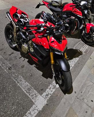 Ducati Streetfighter v4s 2023