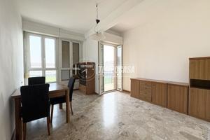 Appartamento con due camere da letto, libero subit