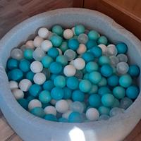 piscina con palline