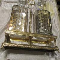 Bottiglie da whisky decorati in oro