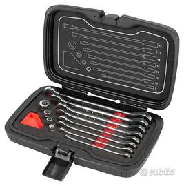 Set di chiavi cricchetto con adattatori a bussola