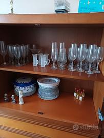 Tazze e piatti e una terina