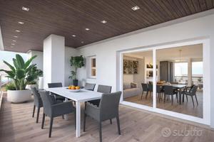 Nuovo attico panoramico con ampie terrazze