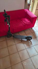 Teklio TK1M7AL8K1 Electric Scooter