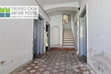 Treviso (Tv) - Villa a schiera - da ristrutturare