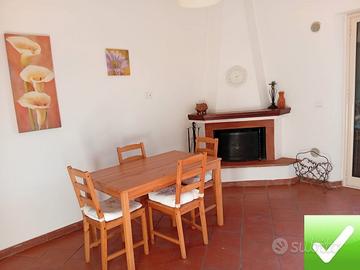 Ampio Appartamento Con Terrazzo Via De Nava
