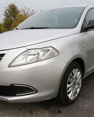 Lancia Ypsilon 1.3 MJT 16V 95 CV 5 porte