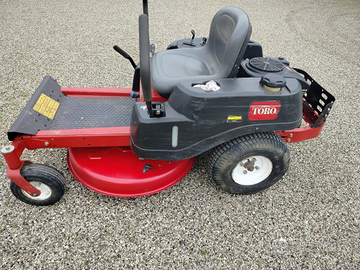 Trattorino tagliaerba