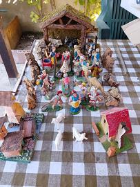 presepe con pastorelli e casette 