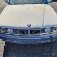 BMW serie 750 iL V12 modello E32 per ricambi (2a)