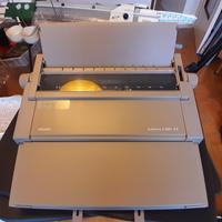 Macchina da scrivere Olivetti E501-II